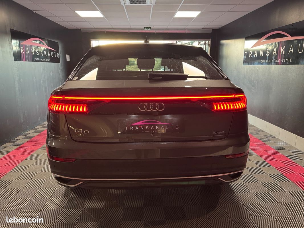 AUDI Q8 Q8 45 TDI 231 Tiptronic 8 Quattro / CarPlay / Caméra de recul / Sièges éléctriques (image 3)