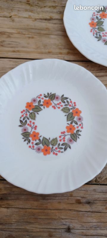LOT 4 ASSIETTES à dessert Arcopal Vintage avec Fleurs , rose ... EUR 28,00 - FR