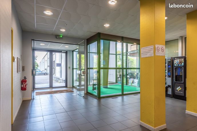 Bureau fermé / 296 euros / 32 m² / Site gardienné