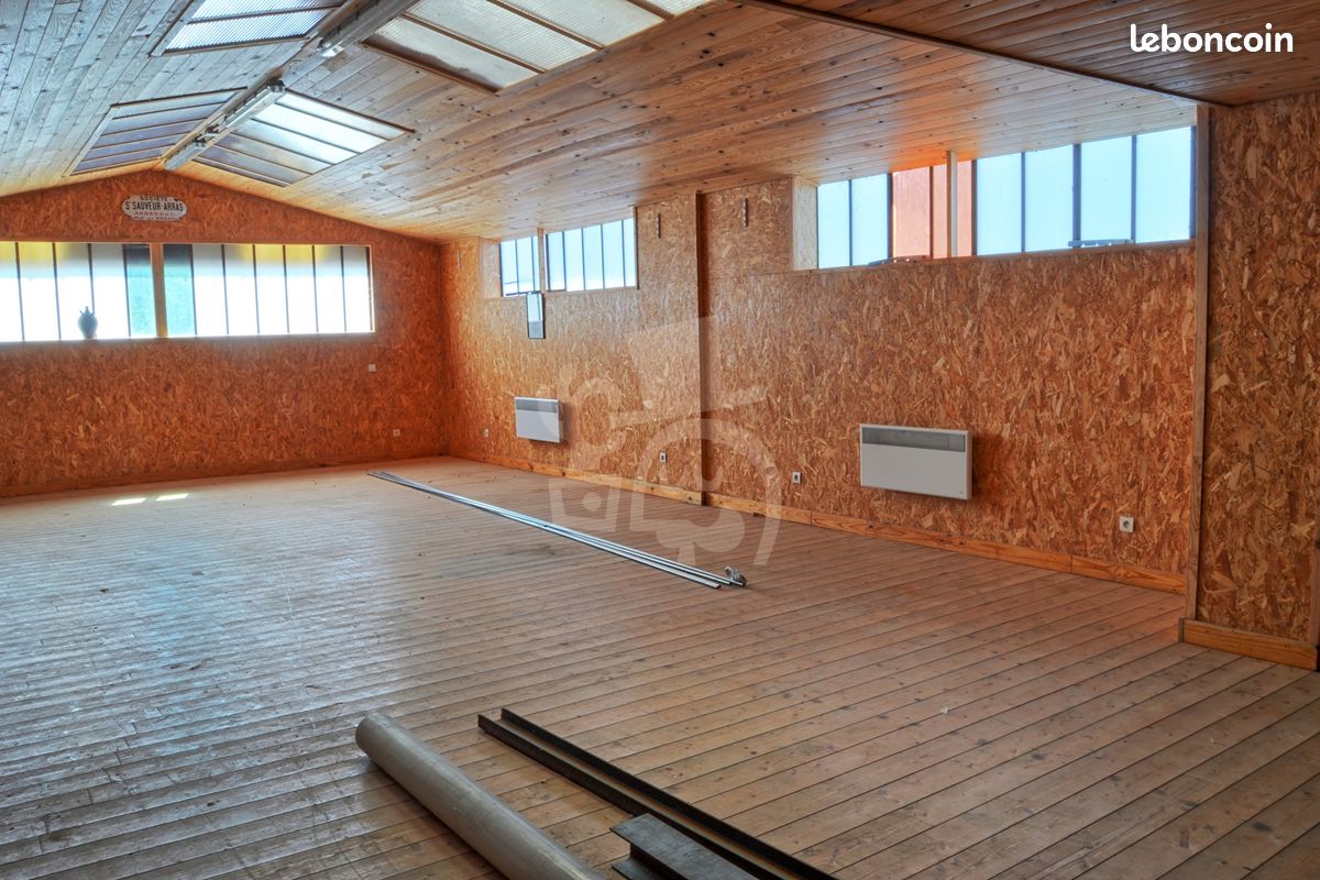 Inconnu 4 pièces 206 m² (image 1)
