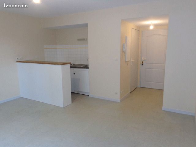 Appartement 1 pièce 25 m² - Poitiers 86000 (image principale 0)