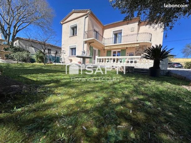 Maison 7 pièces 220 m²