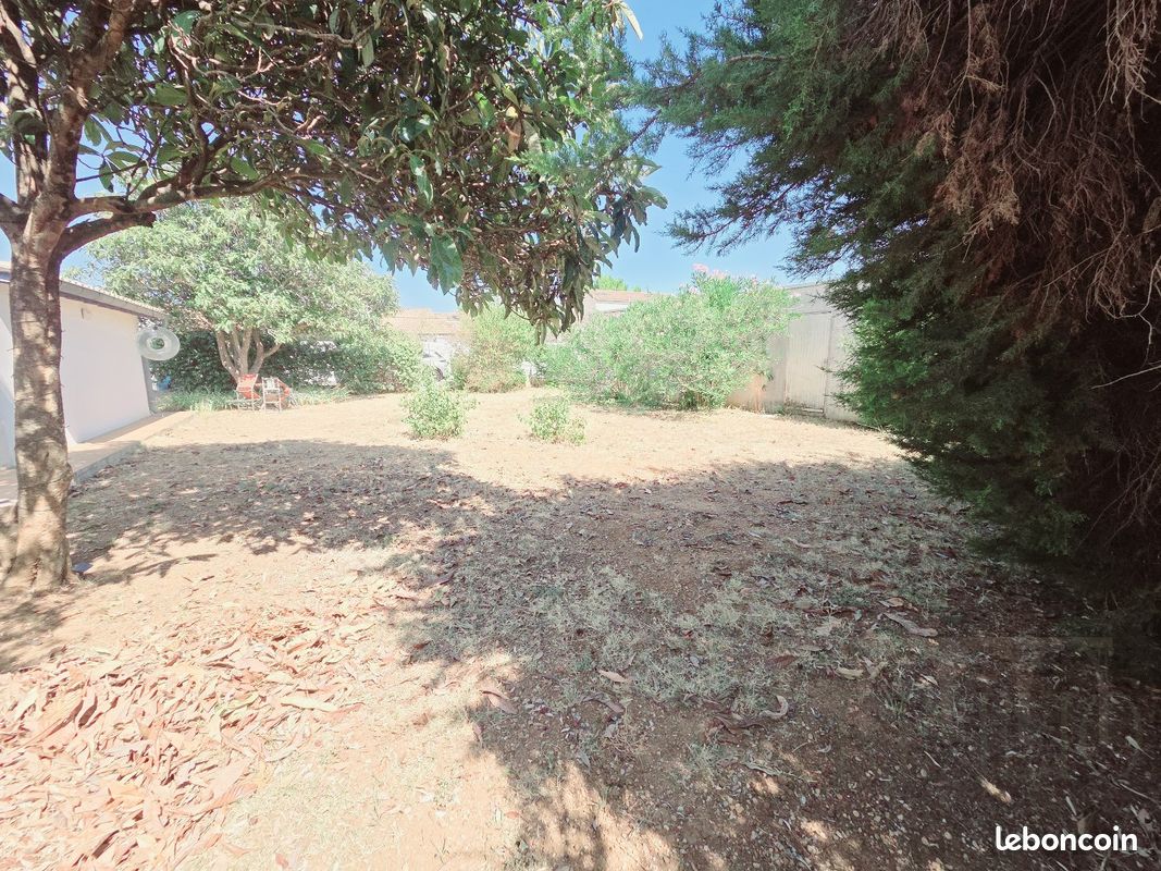 Terrain 200 m² SAINT BRES · à Saint-Brès · 190 000 €