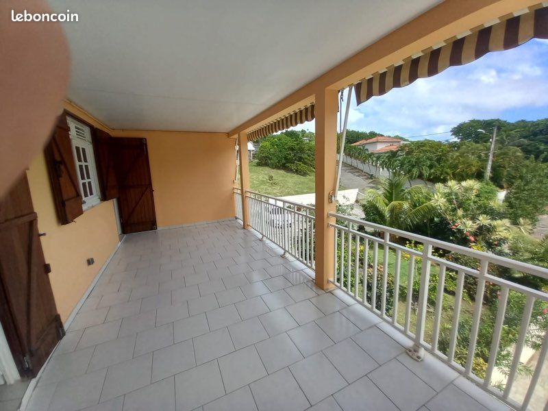 Appartement 4 pièces 76 m² · à Le Robert · 76 m² · 980 €