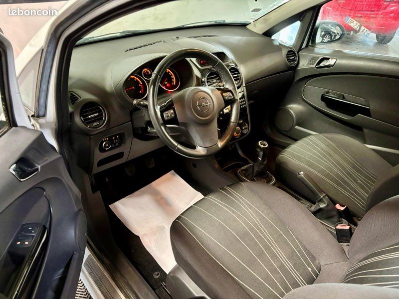 Opel Corsa IV 1.3 CDTI 75 ch ecoFLEX Edition 111 (image 8)