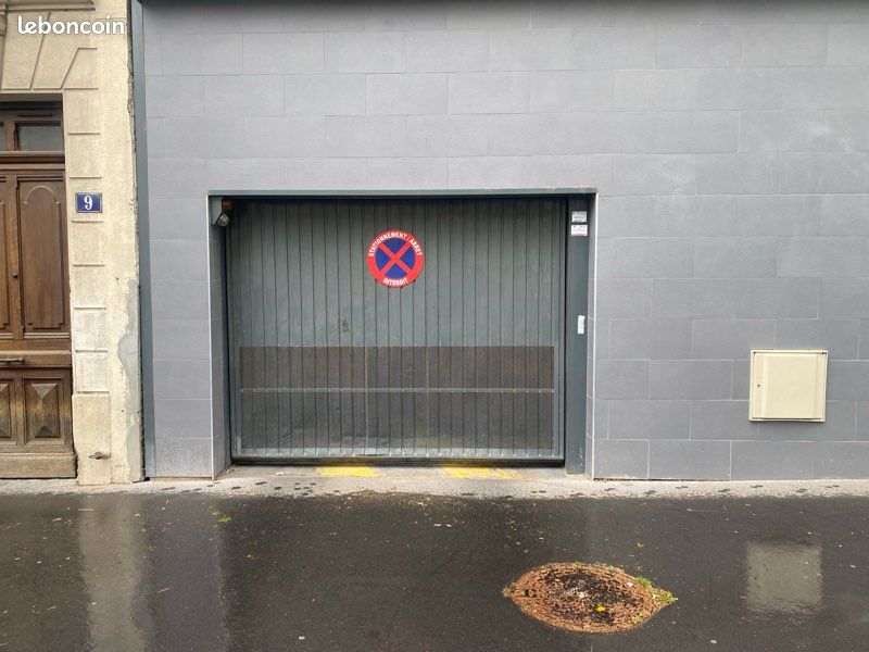 À VENDRE – Place de parking en sous-sol sécurisé – Lyon 9e (Valmy)