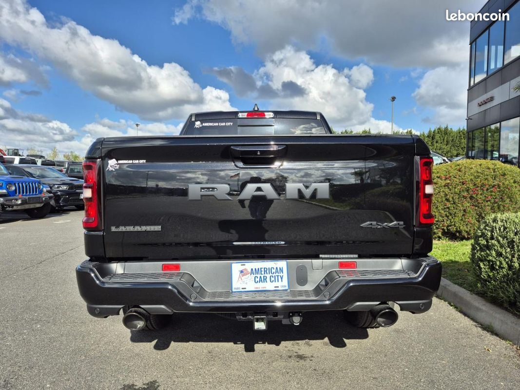 Dodge ram 1500 crew laramie sport night edition (image 6)