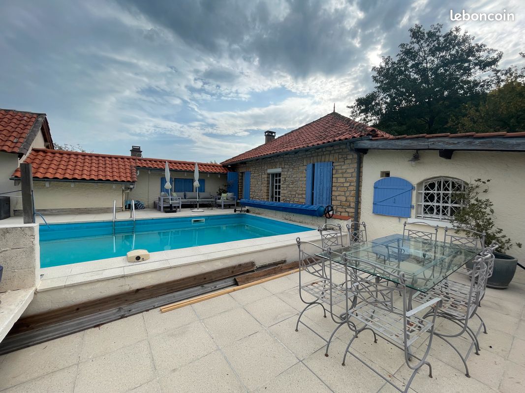 Maison 5 pièces 124 m² · à Condat-sur-Vézère · 124 m² · 228 000 €