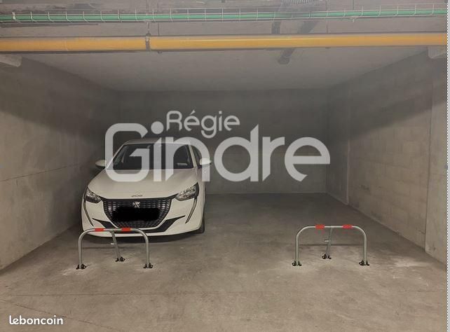 Parking 13 m² · à Sainte-Foy-lès-Lyon · 13 m² · 90 €/mois