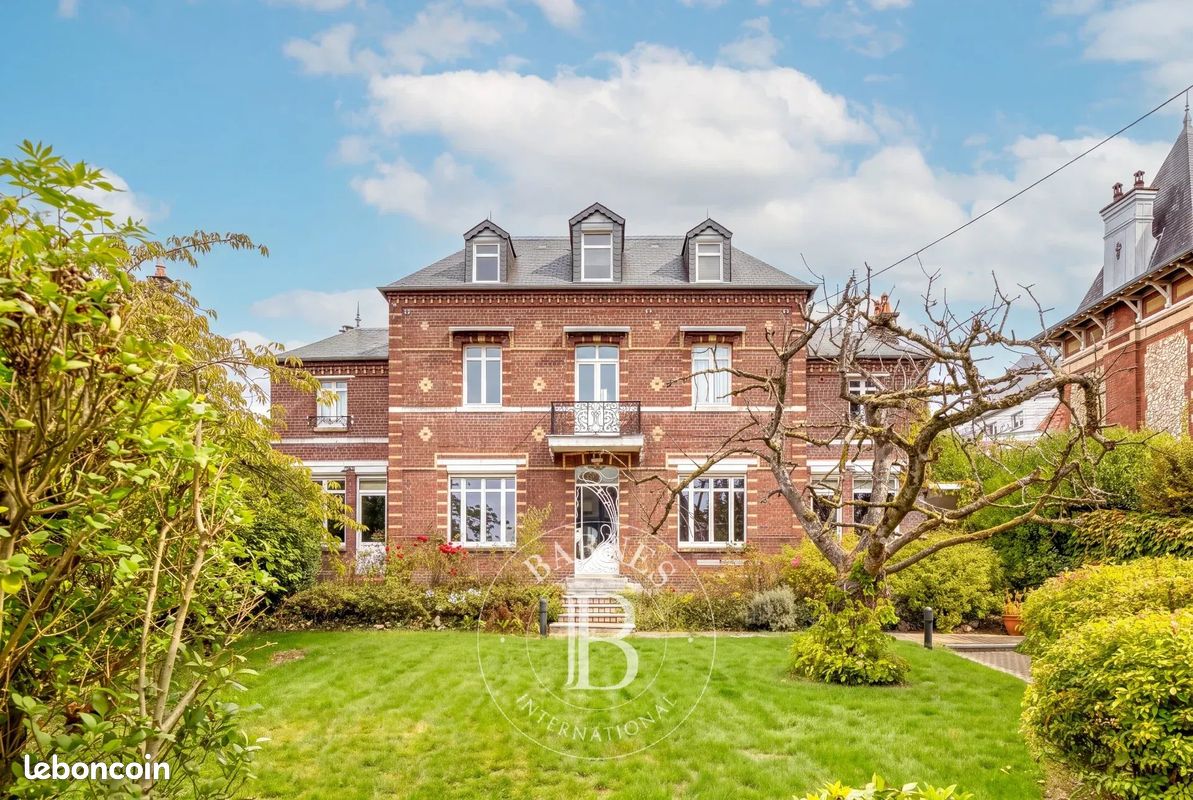 Maison 9 pièces 190 m² · à Mont-Saint-Aignan · 190 m² · 680 000 €