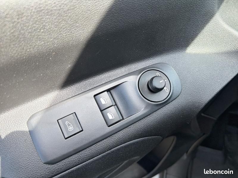 Peugeot Partner M 650kg BlueHDi 100ch S&S (image 12)
