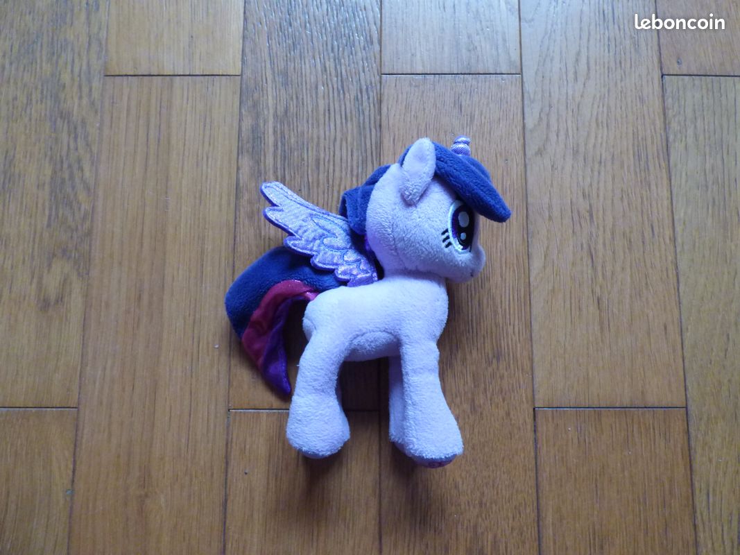 Peluche Twilight Sparkle (env. 18 cm) de la marque My Little Pony (image 2)