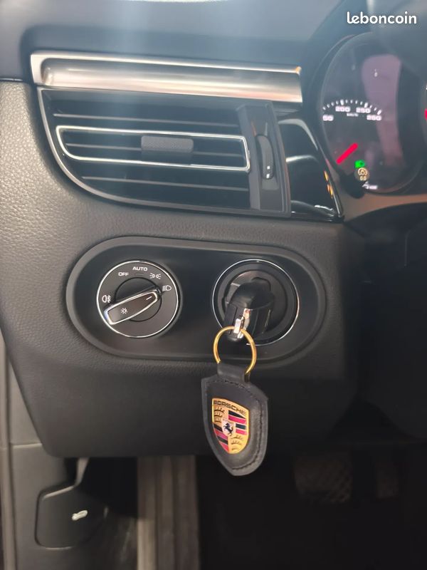 PORSCHE Macan S 3.0 354ch - 2019 - 78 000 km - Suivi complet - Porsche approuved - (image 33)