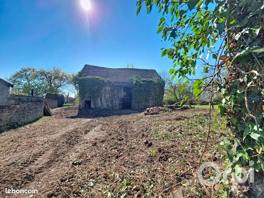 Maison 2 pièces 154 m² · à Brugheas · 154 m² · 60 500 €