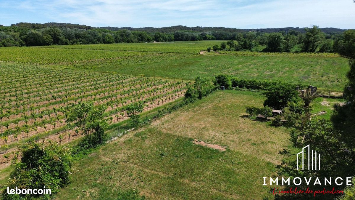 Terrain 1222 m² · à Saint-Clément-de-Rivière · 1 222 m² · 240 000 €