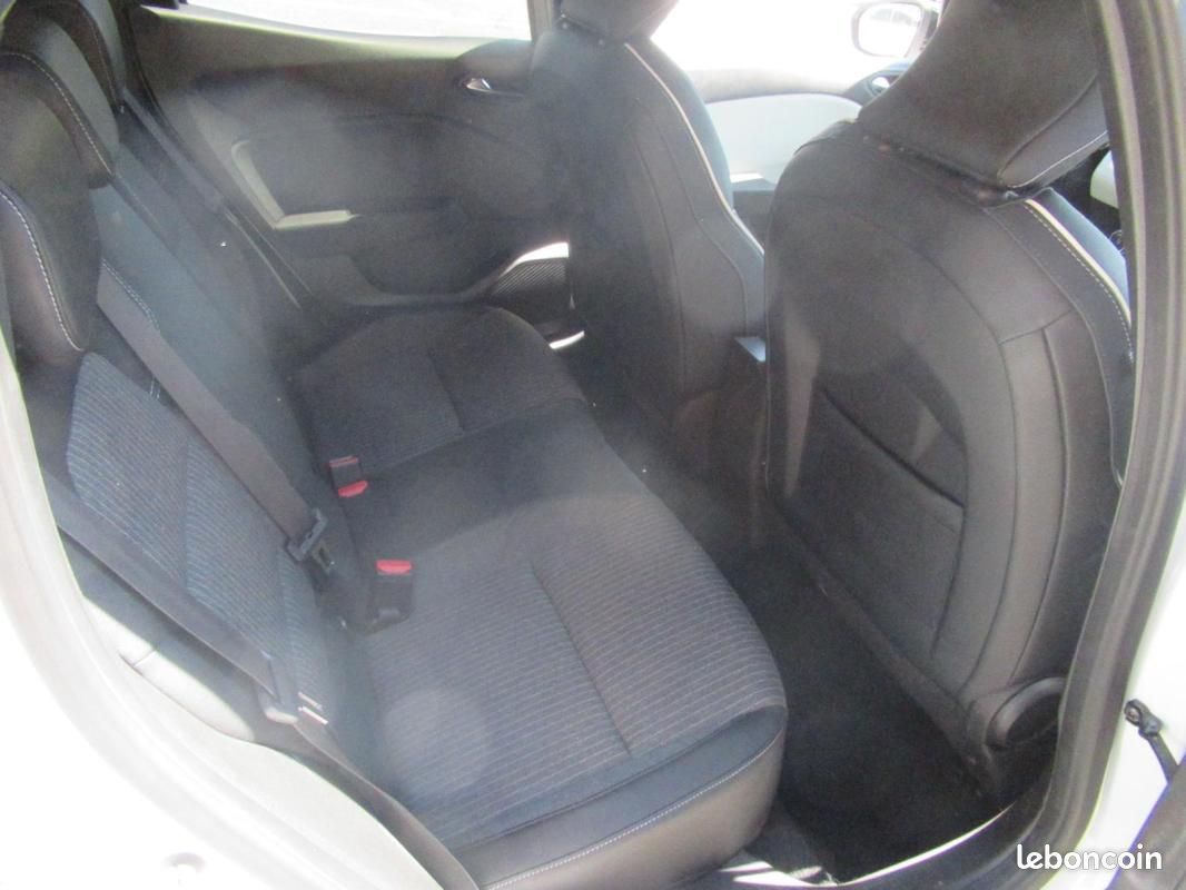 Renault Clio V E-Tech full hybrid 145 Techno (image 13)