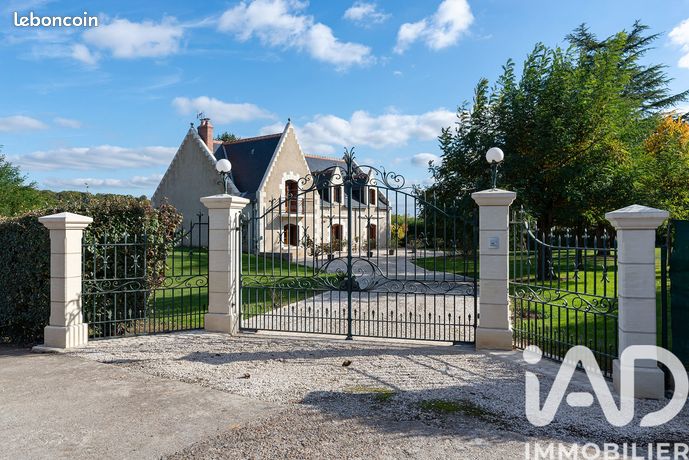 Propriété 8 pièces 263 m²