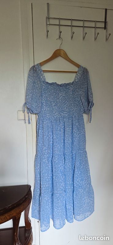 Robe à fleurs bleue à volants t42 Asos (image 3)
