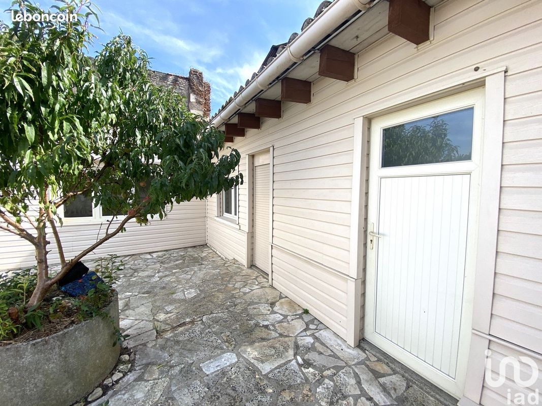 Maison 3 pièces 75 m² - Rochefort 17300 (image principale 1)