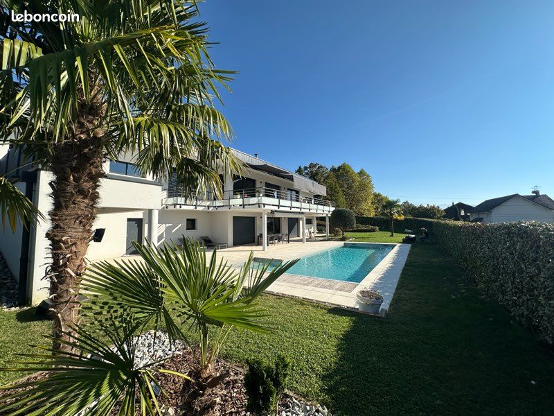 Maison 9 pièces 250 m² · à Tresserve · 250 m² · 1 980 000 €