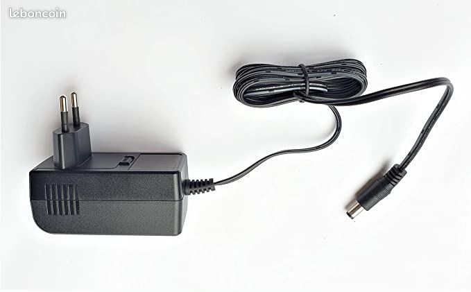 Snom Technology 10 W (PSU) Bloc d'alimentation pour tous les Téléphones de Bureau Noir 3931 (image 1)