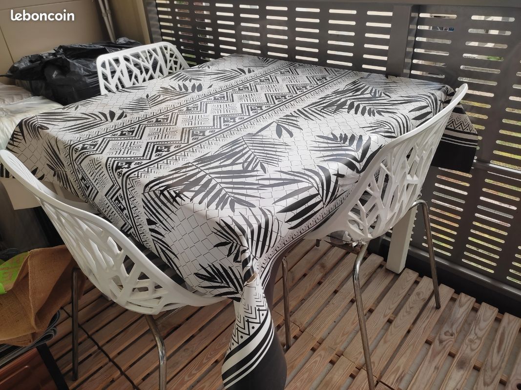 Ensemble table chaise (image 1)