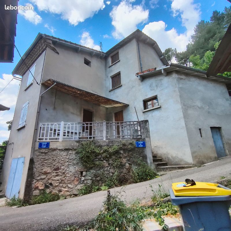 Maison 8 pièces 115 m² · à Lalevade-d'Ardèche · 115 m² · 59 000 €