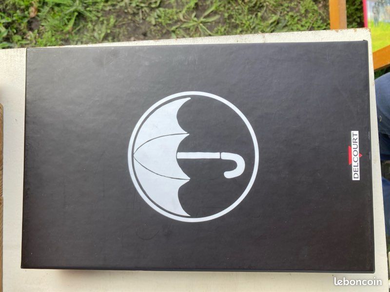 Coffret Comics BD Umbrella academy (image 2)