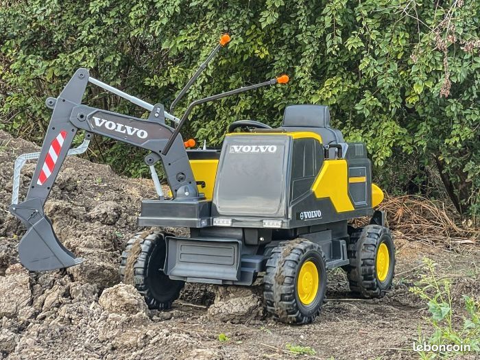 Voiture électrique enfant « Volvo Excavator 12 V » – louche avant + MP3 + roues EVA – rouge (image 1)