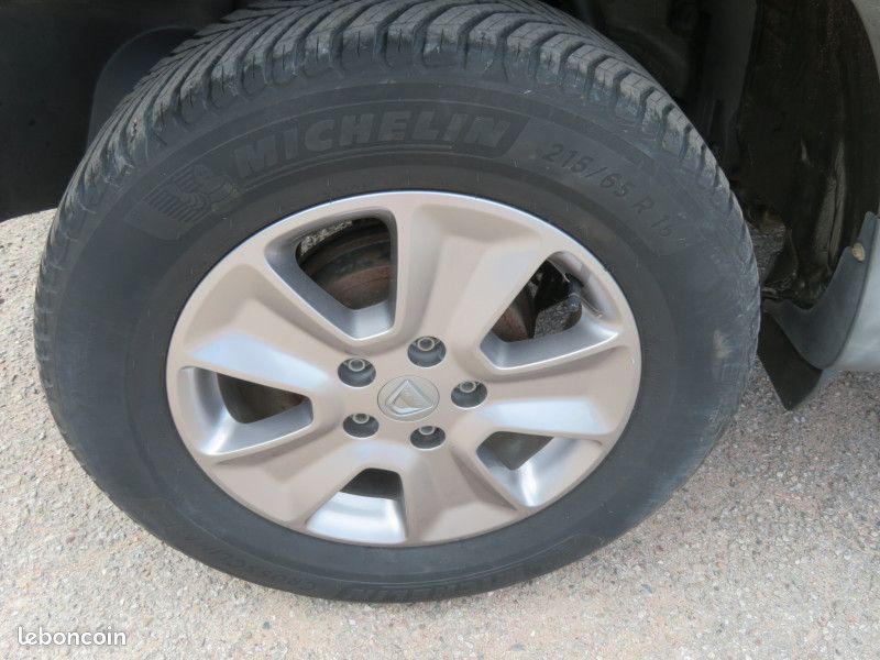 Dacia DUSTER 1.5 DCI 110CH PRESTIGE 4X4 (image 18)