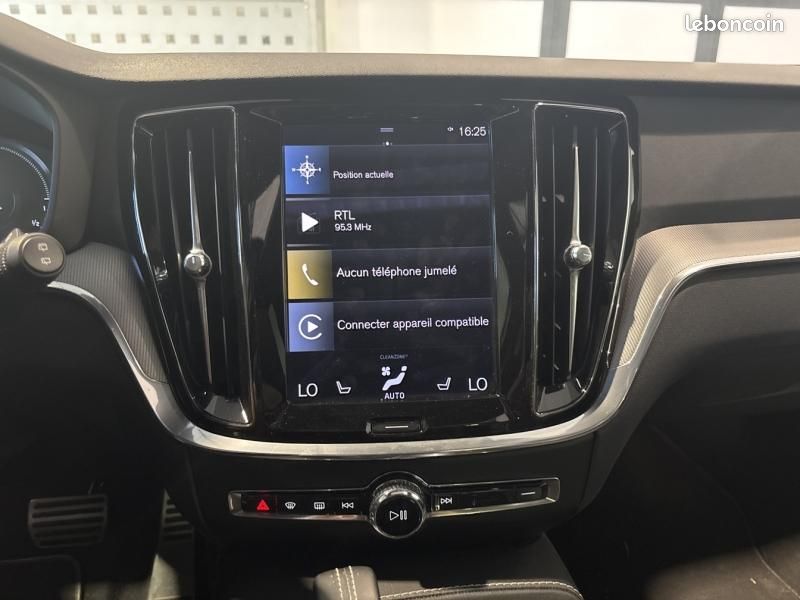 Volvo V60 T6 AWD 253+145ch R-Design Geartronic 8 (image 23)