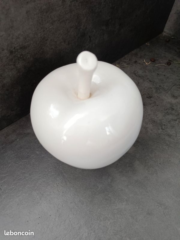 Petite Pomme Ou Poire En Porcelaine Blanche - Déco Fruitée Vintage