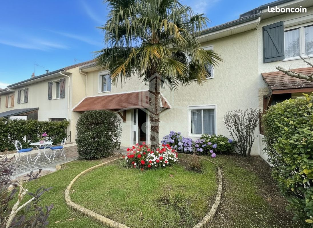Maison 5 pièces 111 m² · à Montbazon · 111 m² · 235 200 €