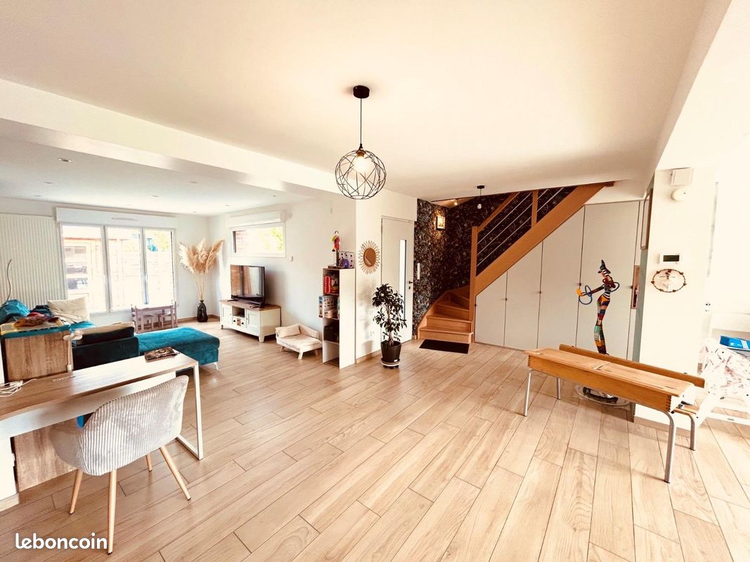 Maison 8 pièces 185 m² · à Hazebrouck · 185 m² · 348 400 €