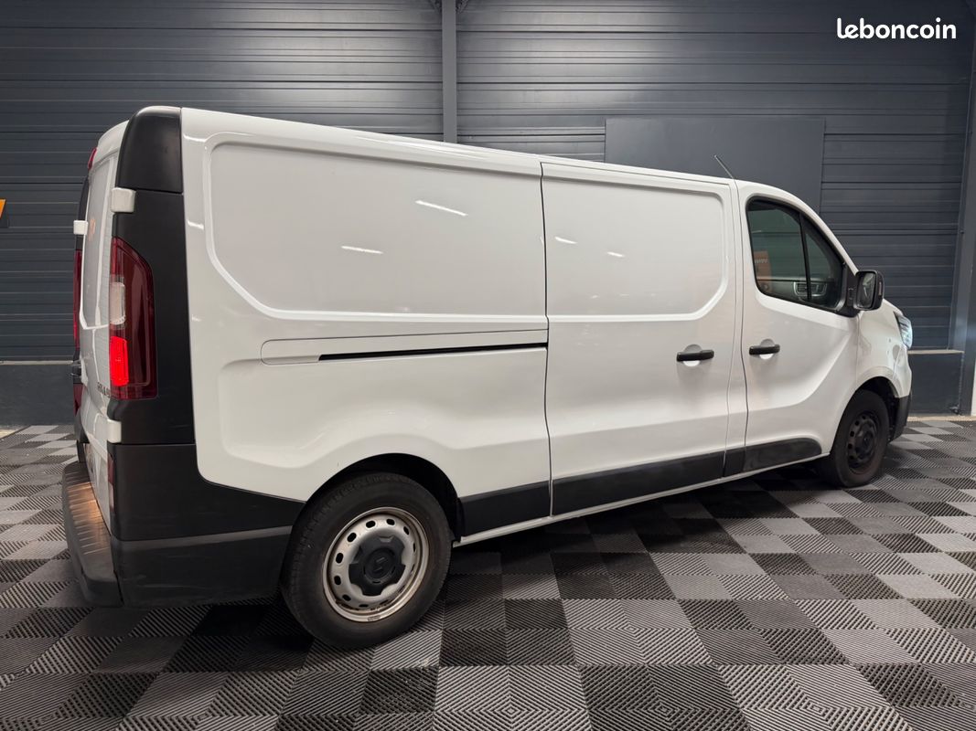 RENAULT TRAFIC VU FOURGON 2.0 BLUEDCI 130 28 L2H1 TVA RECUPERABLe (image 5)