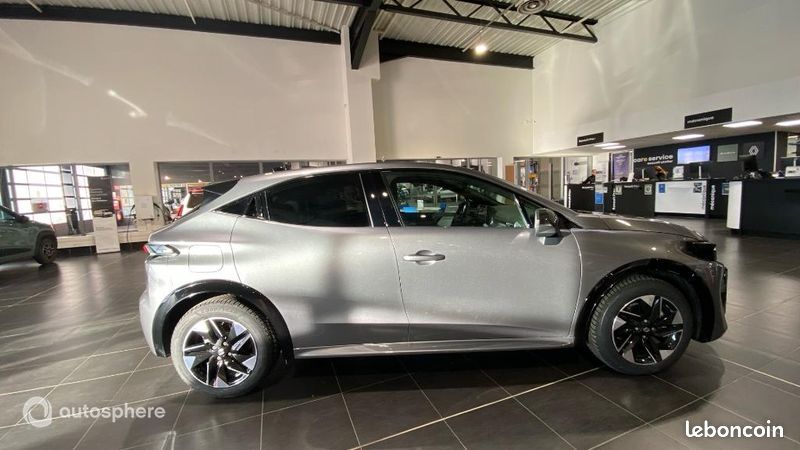 Renault Clio 1.8 E-Tech 160ch full hybrid Techno (image 4)