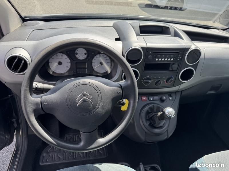 Citroen Berlingo BlueHDi 100ch Feel (image 11)