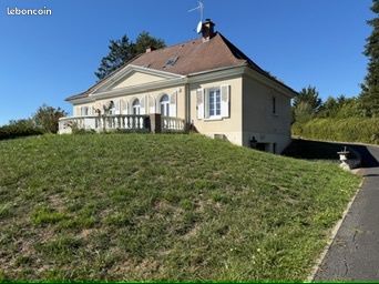 Maison 7 pièces 205 m² · à Saint-Rémy-en-Rollat · 205 m² · 560 000 €