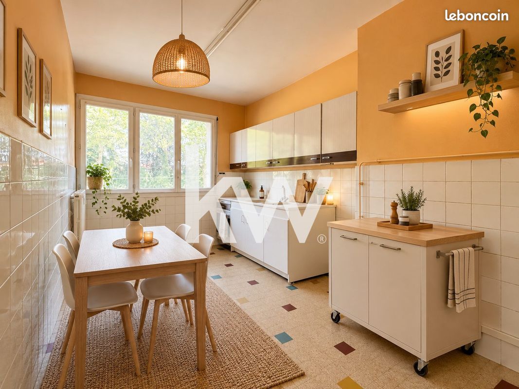 Appartement 3 pièces 79 m² · à Saint-Étienne · 79 m² · 75 000 €