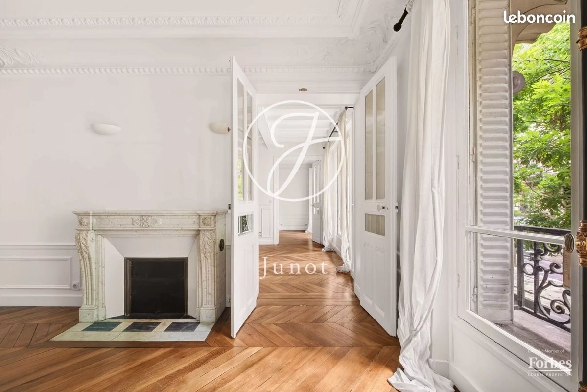 Appartement 4 pièces 82 m² · à Paris · 82 m² · 890 000 €