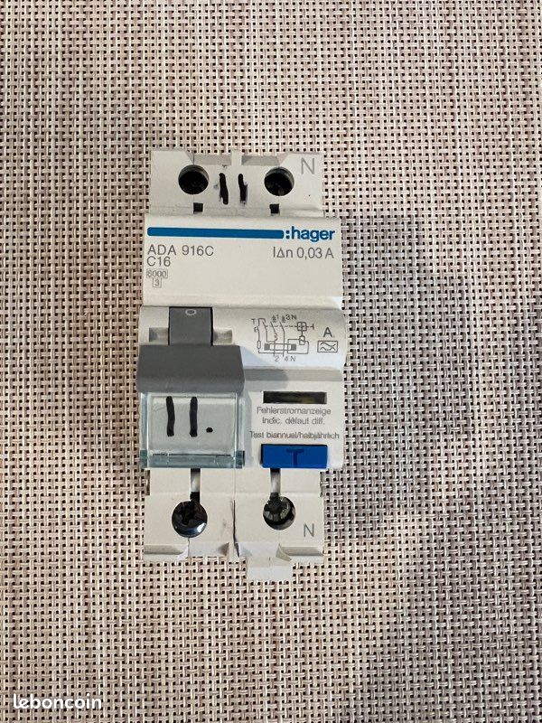 Disjoncteur différentiel Hager ADA916C 16A 30mA Type A (image 1)
