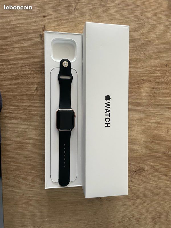 Apple Watch SE 40mm (image 1)
