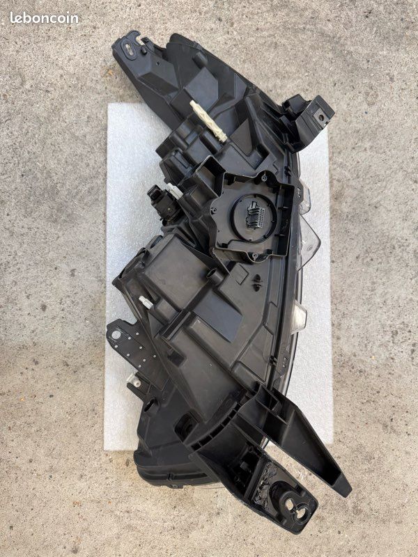 Phare Avant Droit Pour Renault Espace 4 Phase 1 - Réf. 7701053980 - Diesel - Occasion
