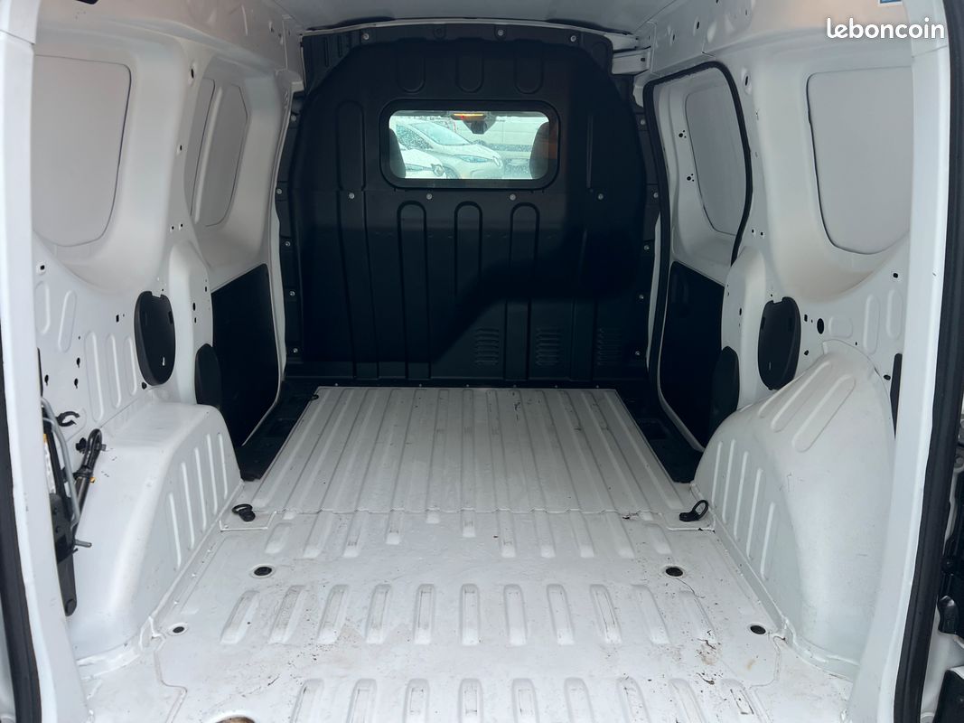 Renault express blue dci 75 confort (image 4)
