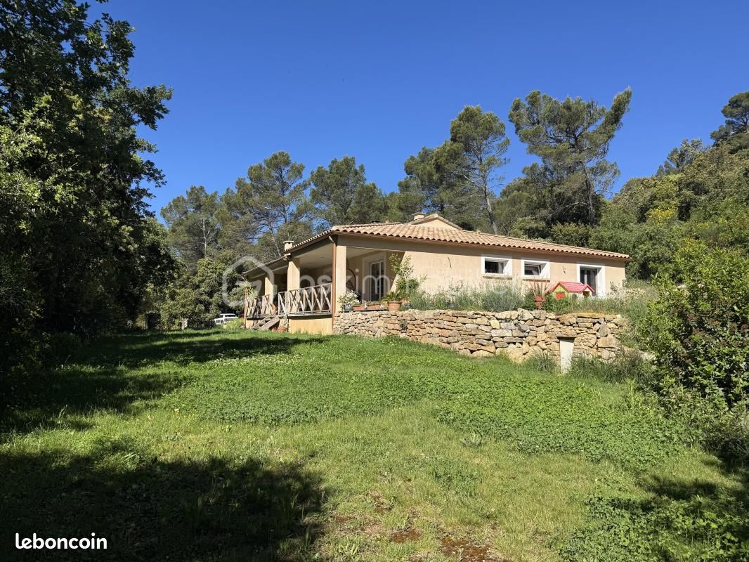 Maison 7 pièces 150 m² · à La Roquebrussanne · 150 m² · 492 000 €