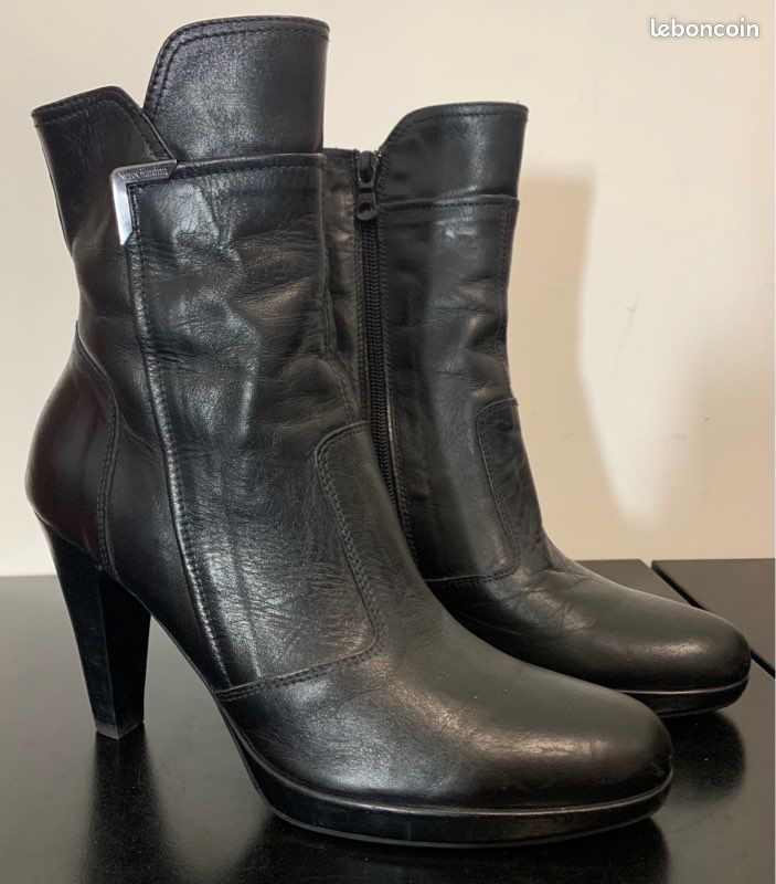 Bottines tout cuir noir NeroGiardini talon 10cm petite plate-forme de 1,5cm Impeccable (image 1)