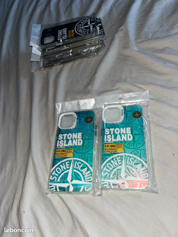 Coque Pour IPhone 13 Style Stone Island - Noire, En Plastique - Neuf