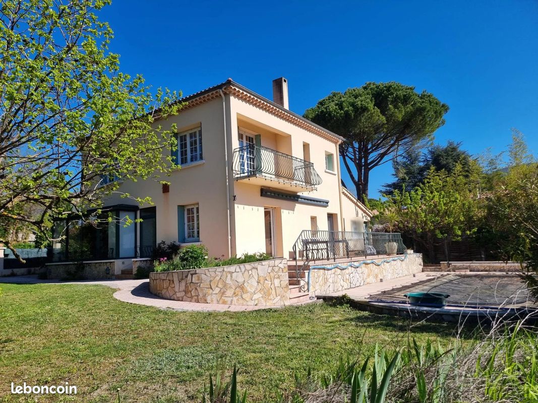Maison 7 pièces 135 m² · à Dieulefit · 135 m² · 460 000 €
