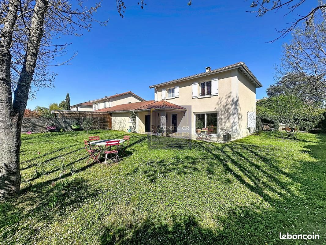 Maison 5 pièces 148 m² · à Sainte-Foy-lès-Lyon · 148 m² · 769 000 €