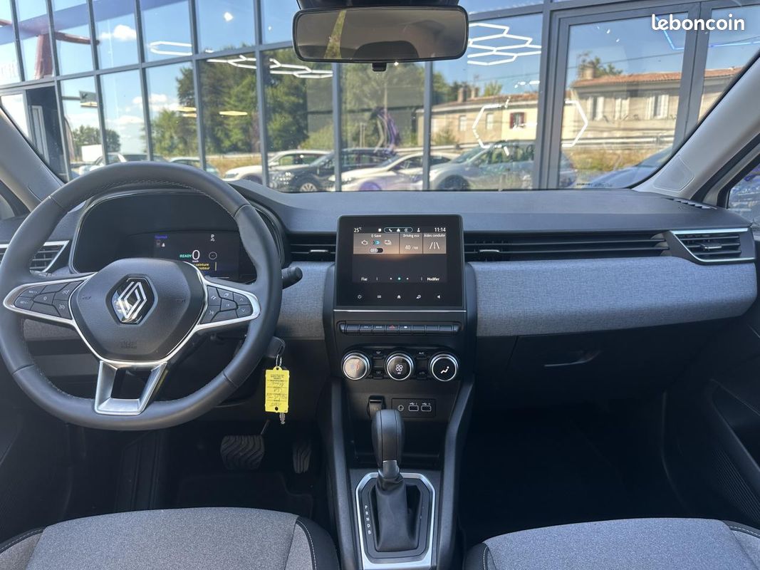 RENAULT CLIO 1.6 E-Tech Hybride - 145 - BVA multi-modes 2025 V Evolution Réversible - GARANTIE 12 MOIS (image 16)